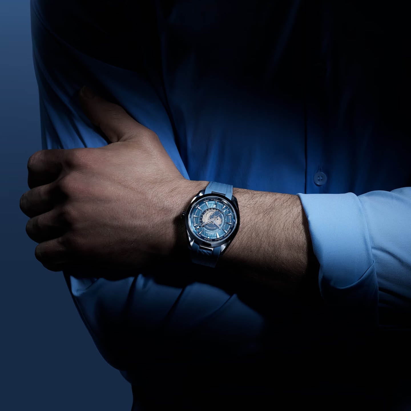 Omega Aqua Terra 150M GMT Worlditmer 220.12.43.22.03.002