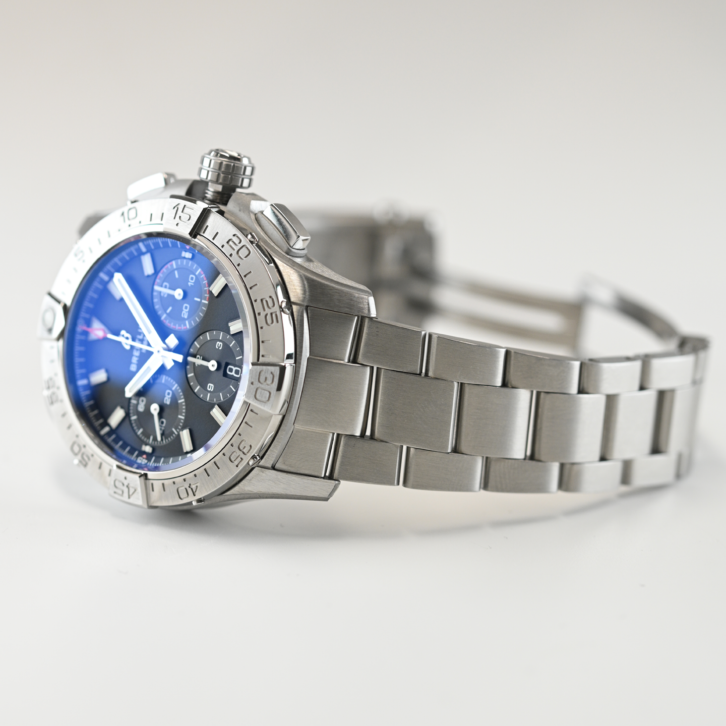 Pre-Owned Breitling Avenger AB0146101B1A1