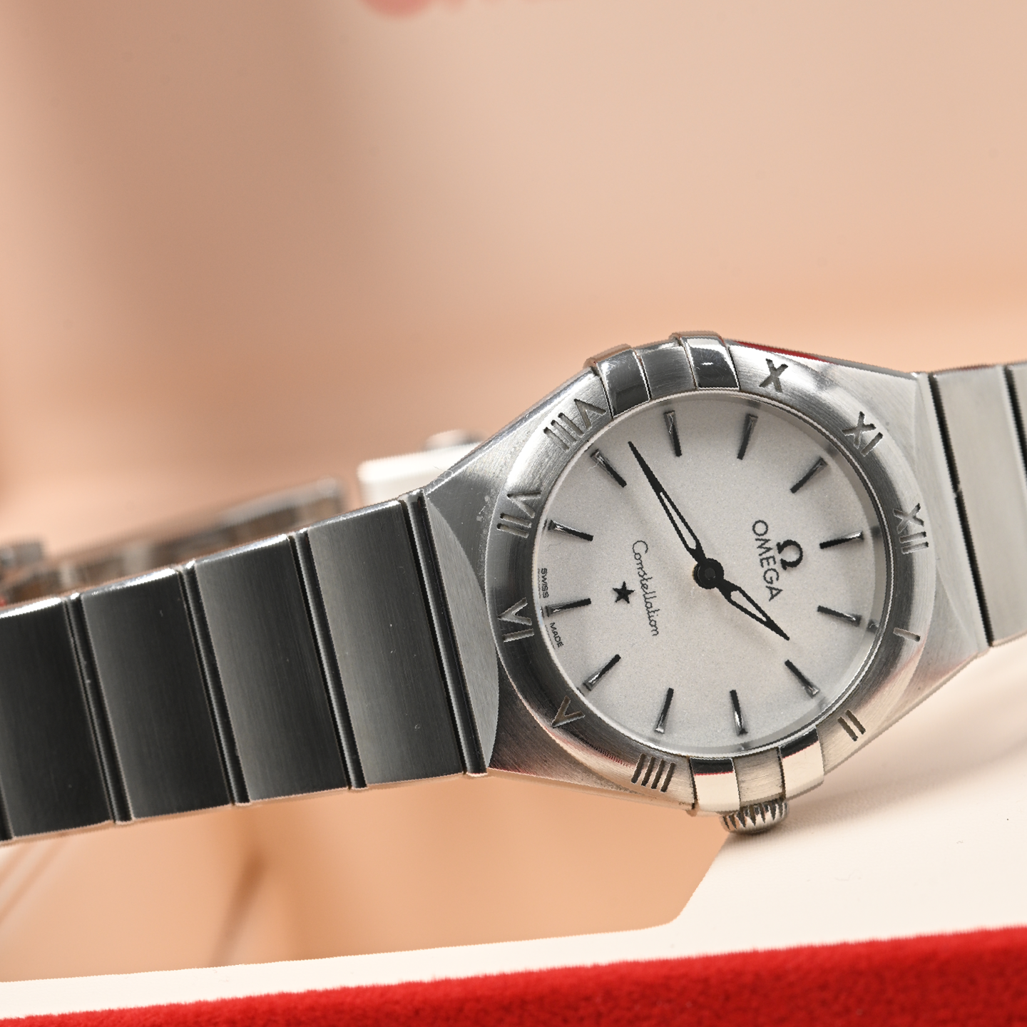 Pre-owned Omega Constellation Quartz 28mm