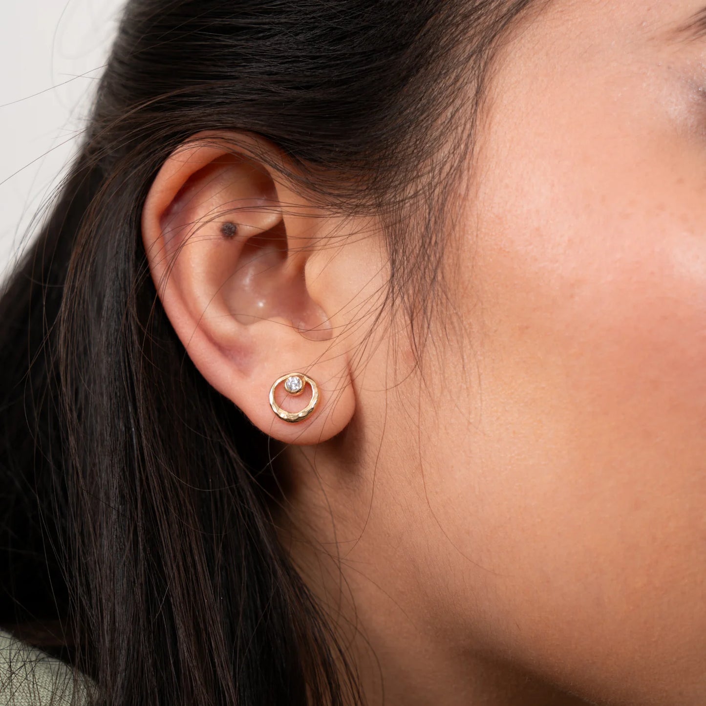 DOWER & HALL White Sapphire Circle Dewdrop Studs DNE224-S-WT