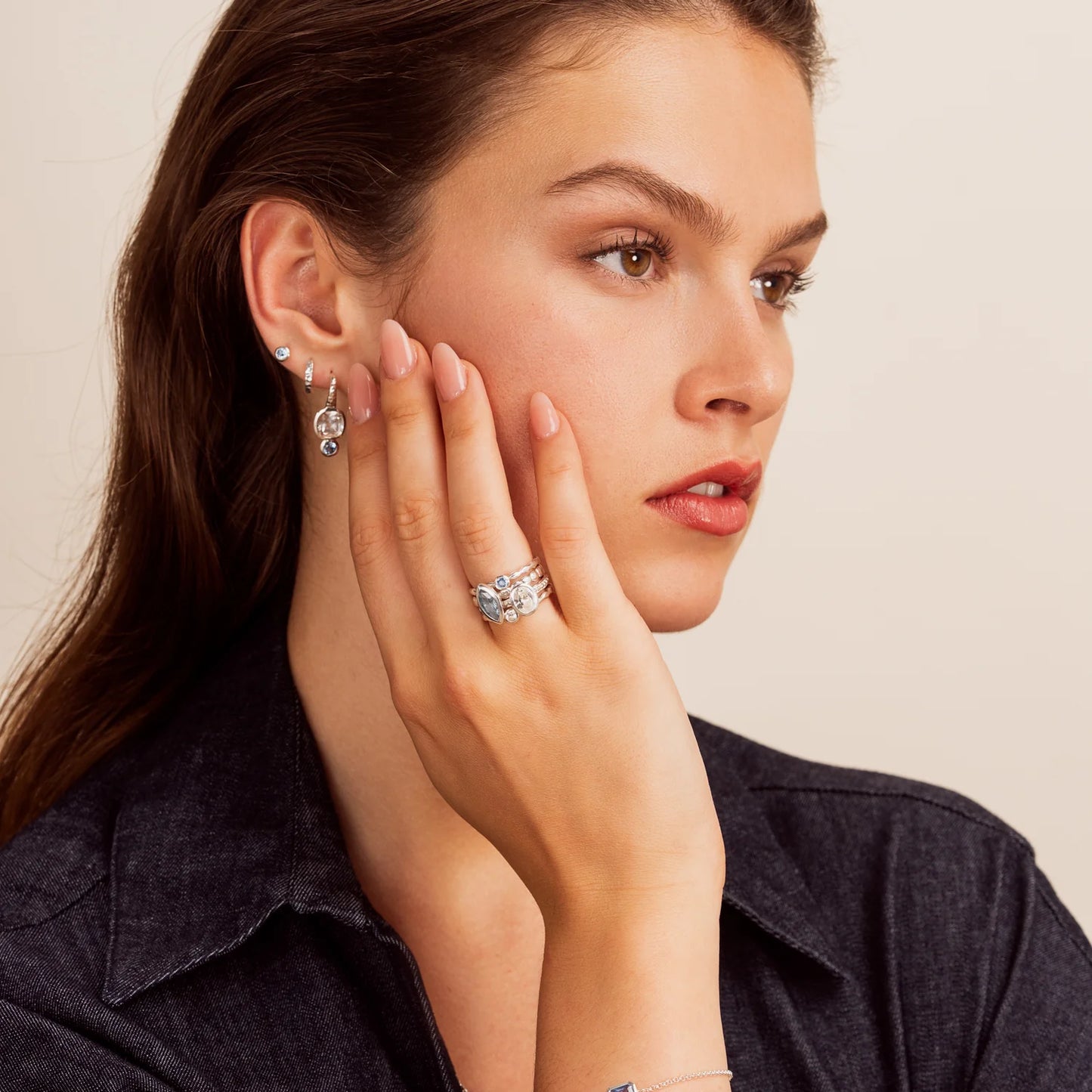 DOWER & HALL White Topaz Hammered Hoop Earrings TWE35-S-WT