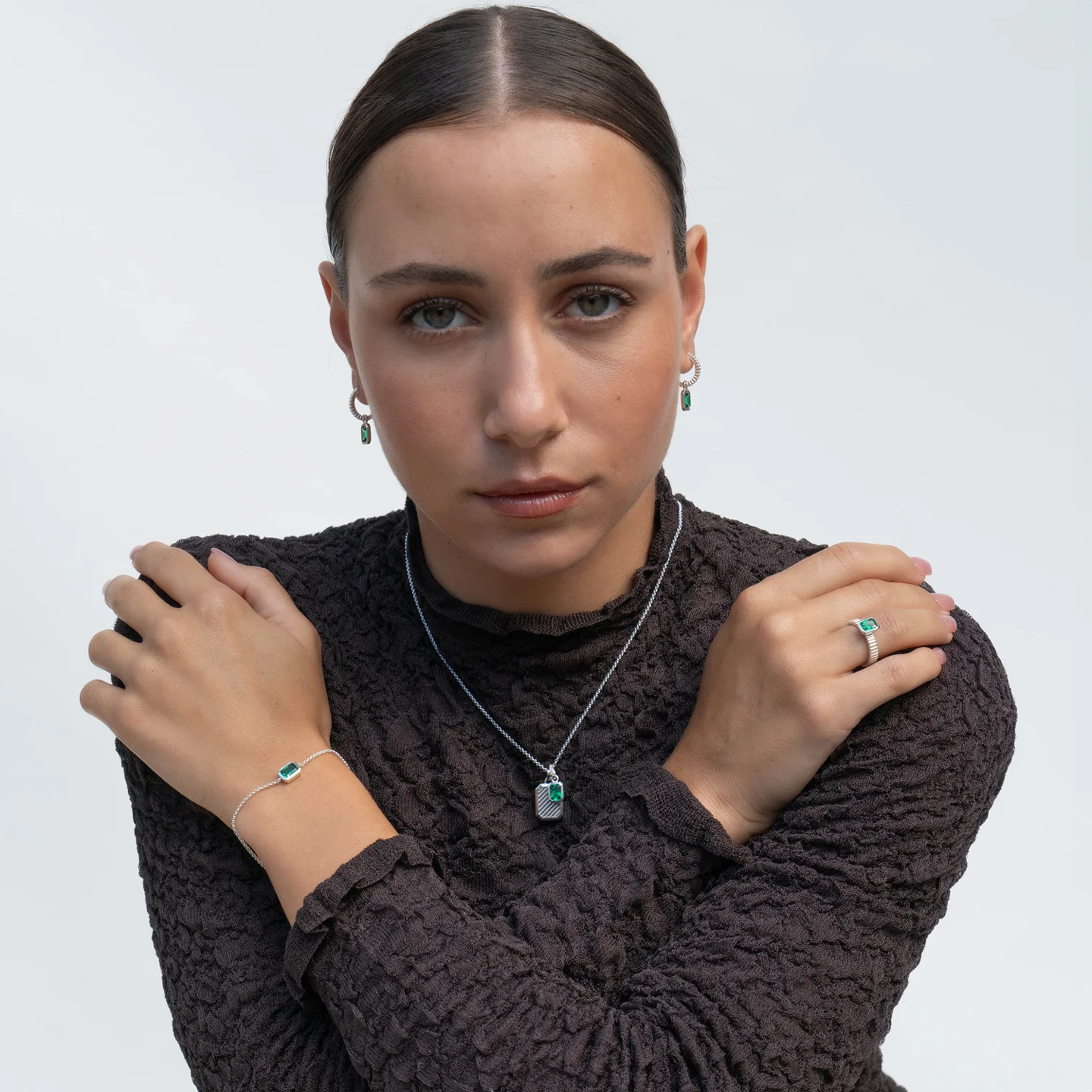 DOWER & HALL Green Garnet Octagon Humbug Necklace HHP91-S-GG
