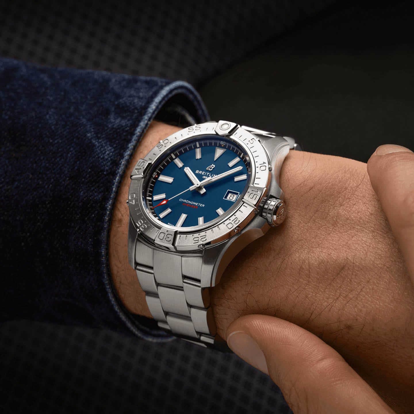 Breitling Avenger A17328101C1A1
