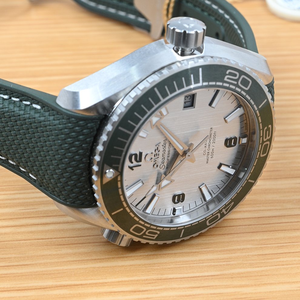 Pre-Owned Omega Planet Ocean 600m 43.5mm 215.32.44.21.06.001