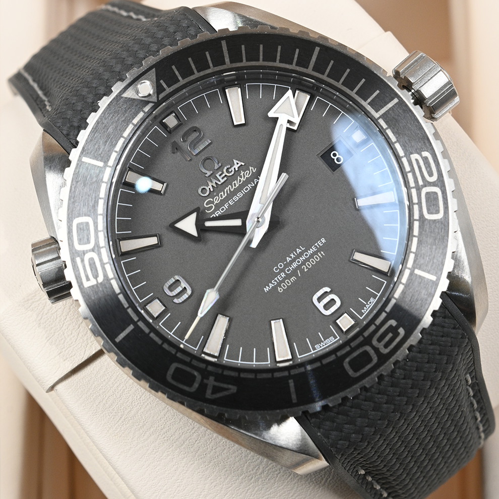 Pre-Owned Omega Planet Ocean 600m 43.5mm 215.32.44.21.01.002