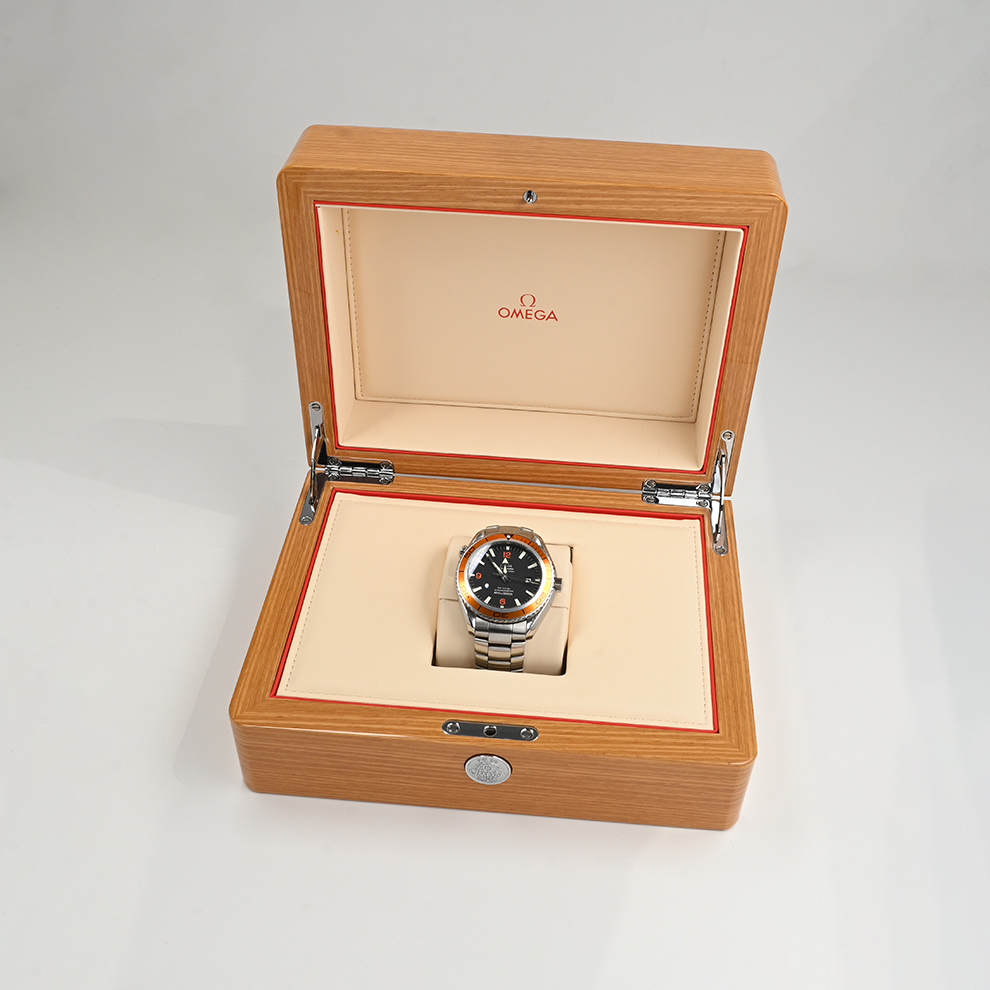 Pre-Owned Omega Planet Ocean 600m 42mm 232.30.42.21.01.002