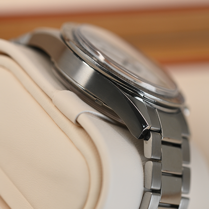Pre-Owned Speedmaster Two-Counter Titanium 331.90.42.51.04.001
