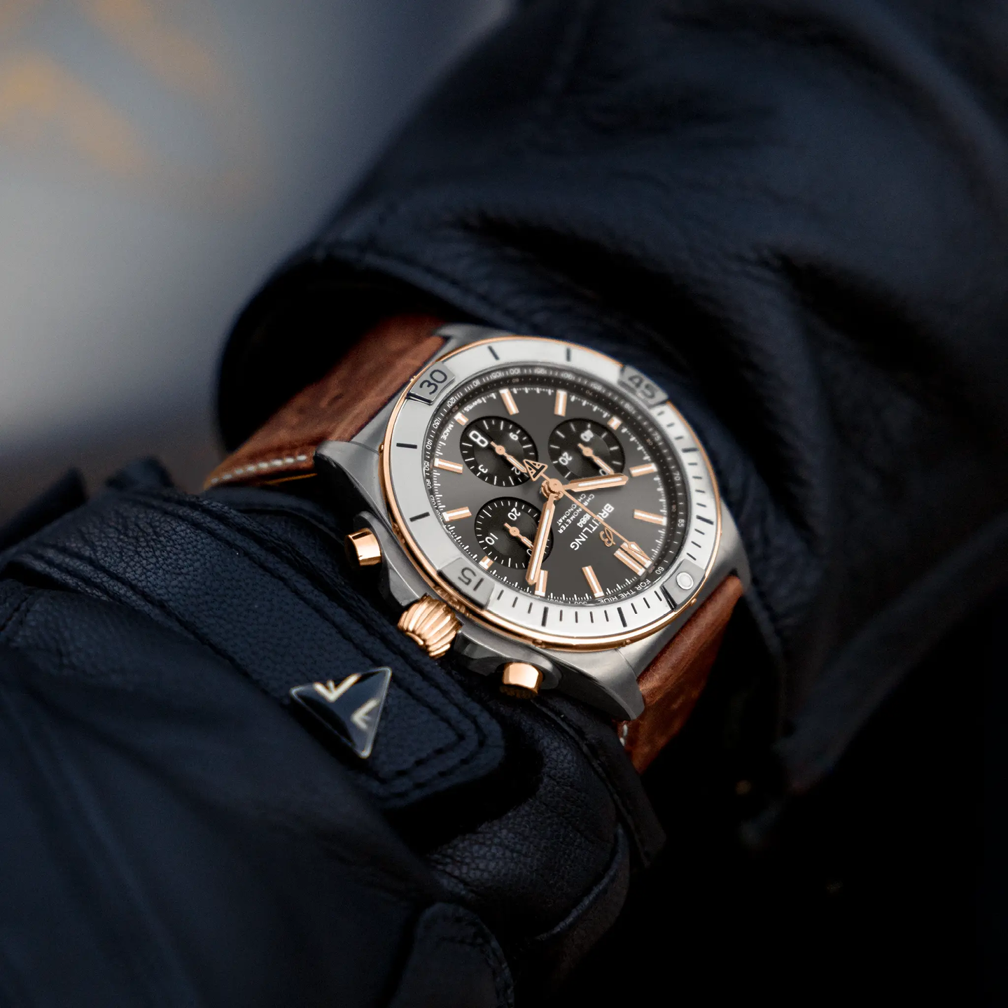 BREITLING CHRONOMAT B01 42 Triumph TB0134101M1X1