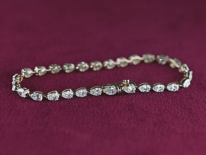 Beards 18k Yellow Gold Lab Grown Diamond Pear Cut Tennis Bra