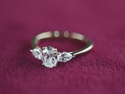 Beards 18k Yellow Gold Lab-Grown Trilogy Ring