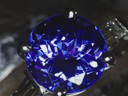 Beards Jewellers Tanzanite & Diamond Ring